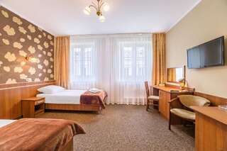 Отель Hotel Bristol Кельце Двухместный номер с 1 кроватью или 2 отдельными кроватями-7